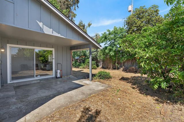 1109 W Churchill St, Stockton, CA 95207