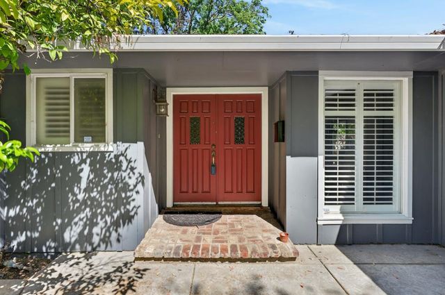 1109 W Churchill St, Stockton, CA 95207