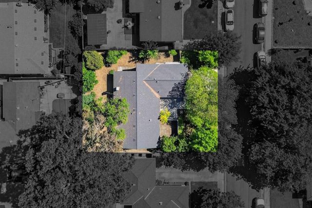 1109 W Churchill St, Stockton, CA 95207