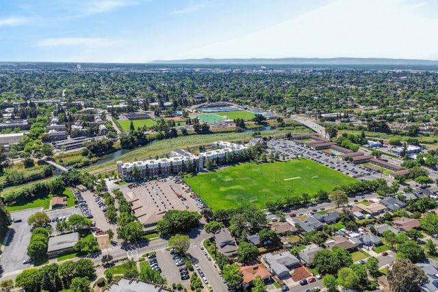 1109 W Churchill St, Stockton, CA 95207