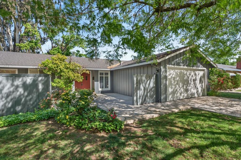 1109 W Churchill St, Stockton, CA 95207