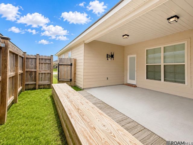 1423 Catahoula Dr, Baton Rouge, LA 70820