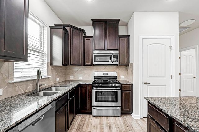 1423 Catahoula Dr, Baton Rouge, LA 70820