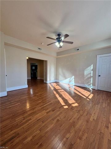 422 London St Apt 3, Portsmouth, VA 23704