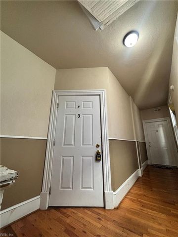 422 London St Apt 3, Portsmouth, VA 23704