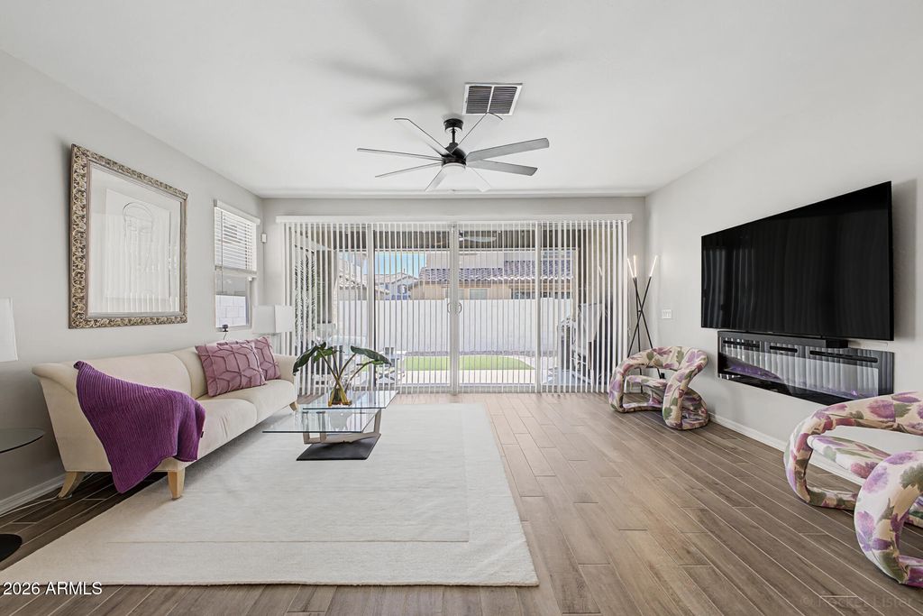 Image 11 of property listing at 16257 W AVENIDA DEL SOL -- W, Surprise, AZ 85387