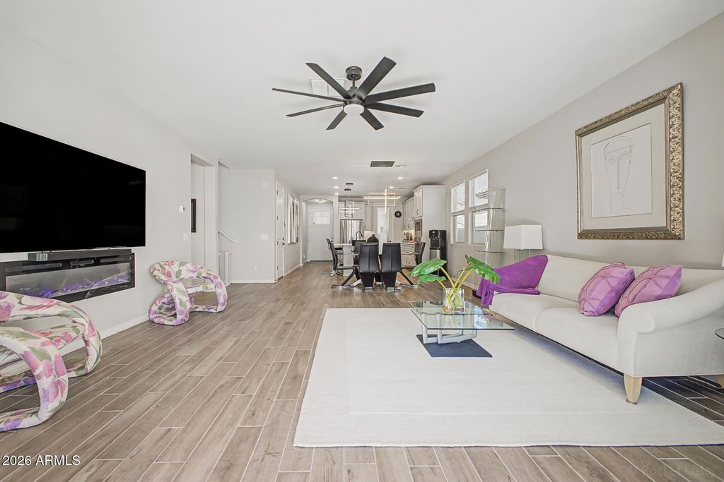 Image 15 of property listing at 16257 W AVENIDA DEL SOL -- W, Surprise, AZ 85387