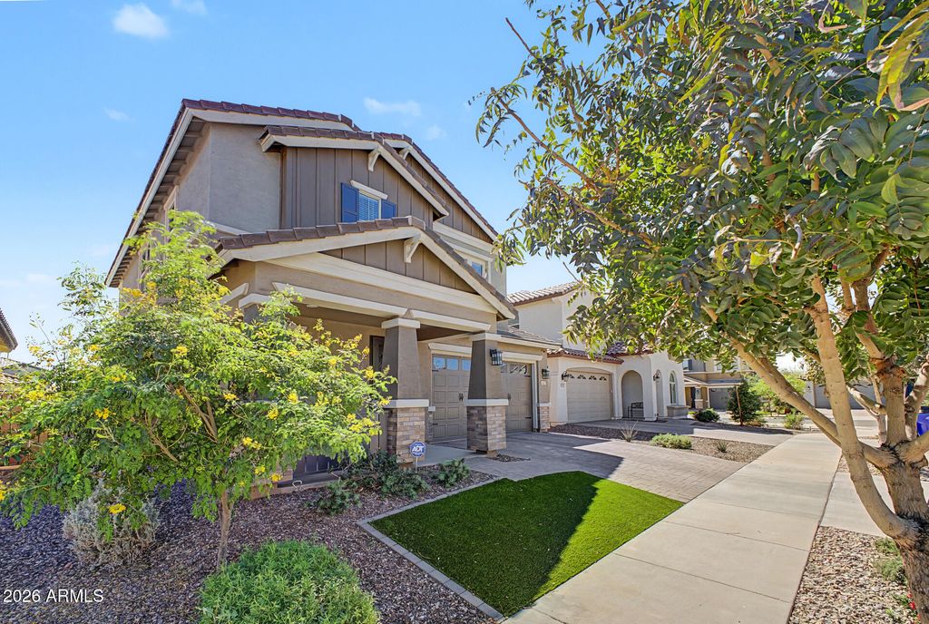 Image 2 of property listing at 16257 W AVENIDA DEL SOL -- W, Surprise, AZ 85387