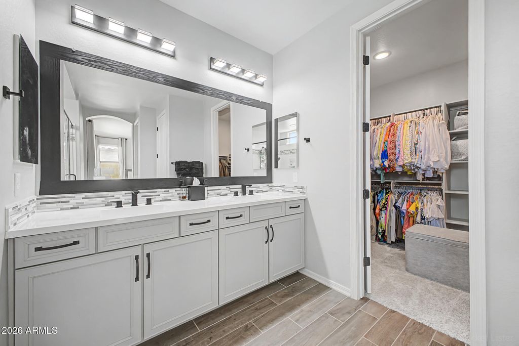 Image 26 of property listing at 16257 W AVENIDA DEL SOL -- W, Surprise, AZ 85387