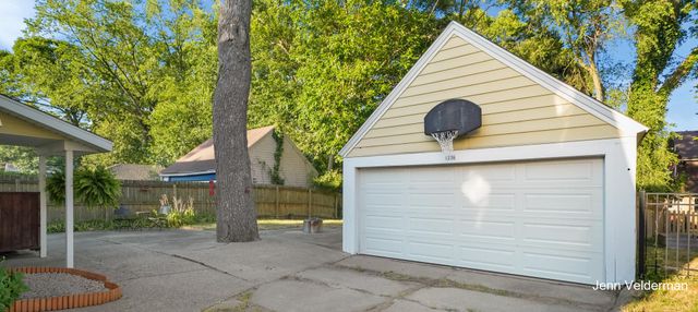 1236 Benjamin Avenue Se, City Of Grand Rapids, MI 49506