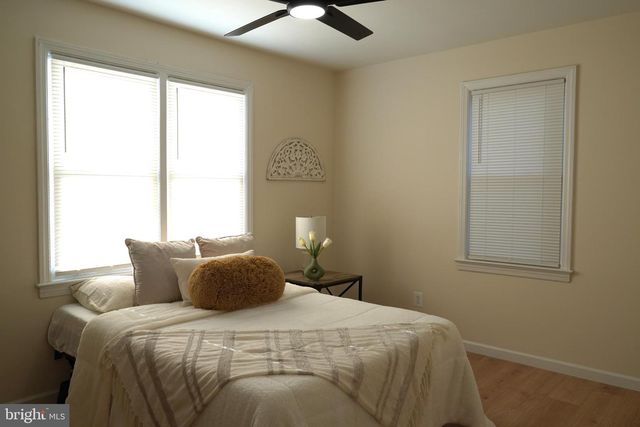 63 MECRAY LN, Maple Shade, NJ 08052