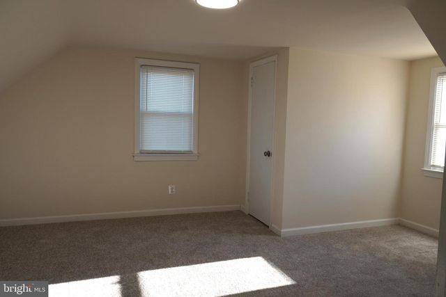 63 MECRAY LN, Maple Shade, NJ 08052