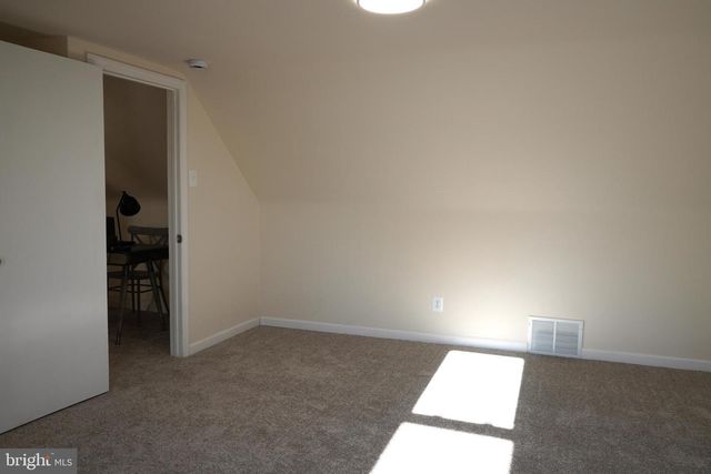 63 MECRAY LN, Maple Shade, NJ 08052