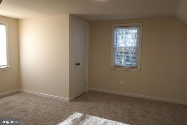 63 MECRAY LN, Maple Shade, NJ 08052