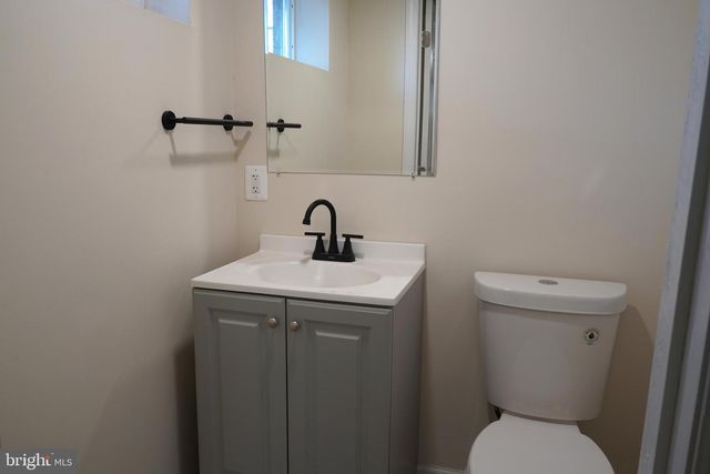 63 MECRAY LN, Maple Shade, NJ 08052