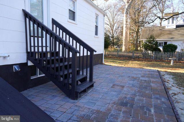 63 MECRAY LN, Maple Shade, NJ 08052