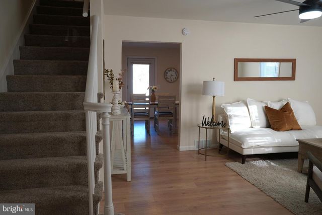 63 MECRAY LN, Maple Shade, NJ 08052