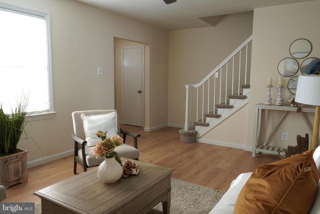 63 MECRAY LN, Maple Shade, NJ 08052