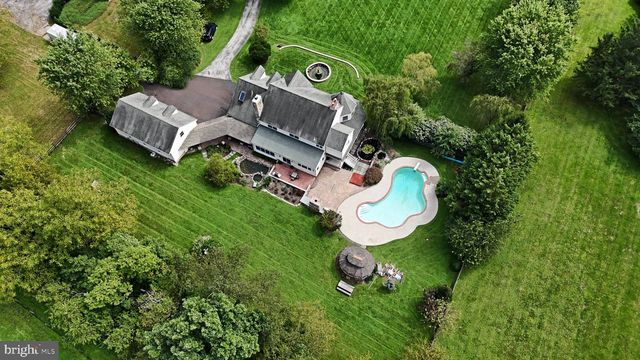 2 TRABER LN, Spring City, PA 19475