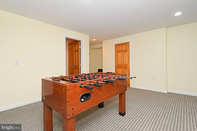 2 TRABER LN, Spring City, PA 19475