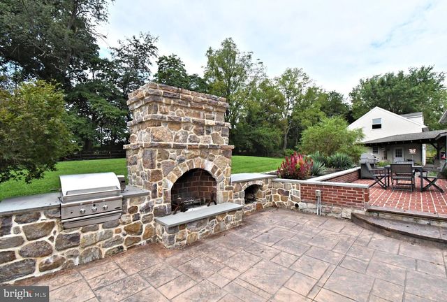 2 TRABER LN, Spring City, PA 19475