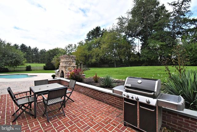 2 TRABER LN, Spring City, PA 19475
