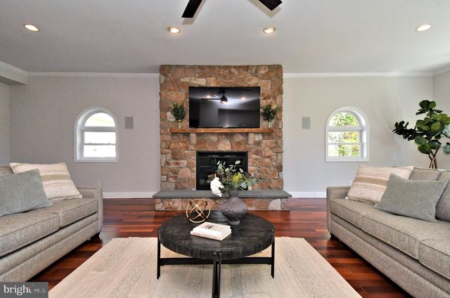 2 TRABER LN, Spring City, PA 19475