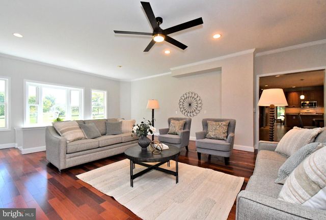 2 TRABER LN, Spring City, PA 19475