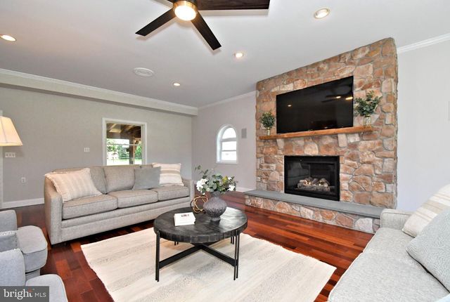 2 TRABER LN, Spring City, PA 19475