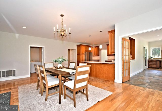 2 TRABER LN, Spring City, PA 19475