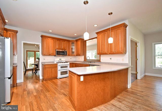 2 TRABER LN, Spring City, PA 19475