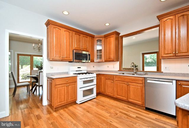 2 TRABER LN, Spring City, PA 19475