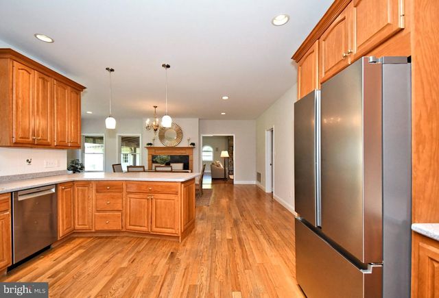 2 TRABER LN, Spring City, PA 19475