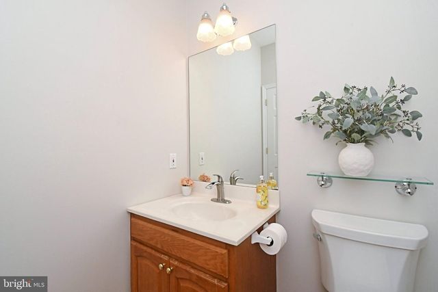 2 TRABER LN, Spring City, PA 19475