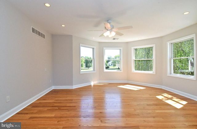 2 TRABER LN, Spring City, PA 19475