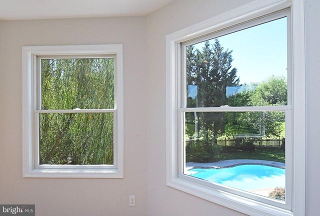 2 TRABER LN, Spring City, PA 19475