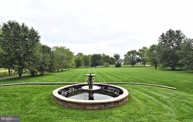 2 TRABER LN, Spring City, PA 19475