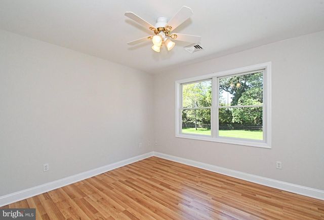 2 TRABER LN, Spring City, PA 19475