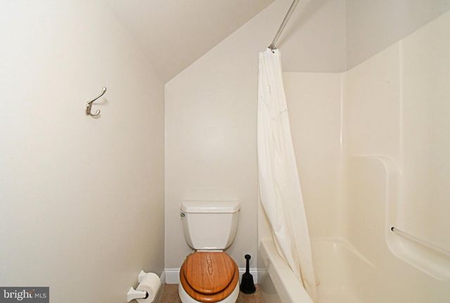 2 TRABER LN, Spring City, PA 19475
