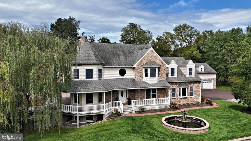 2 TRABER LN, Spring City, PA 19475