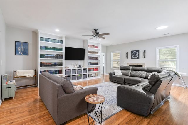 112 Pottery Landing Dr., Conway, SC 29527