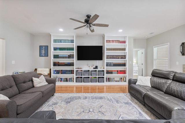 112 Pottery Landing Dr., Conway, SC 29527