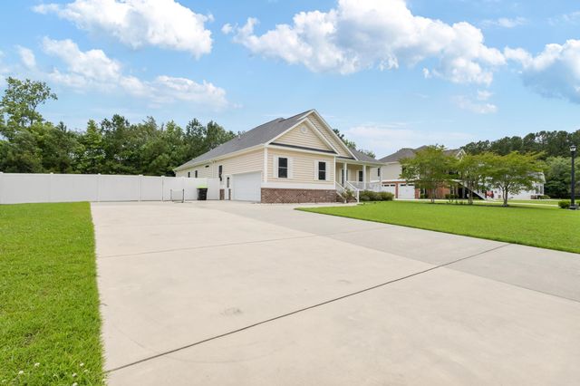 112 Pottery Landing Dr., Conway, SC 29527