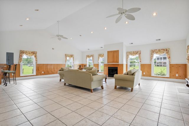 112 Pottery Landing Dr., Conway, SC 29527