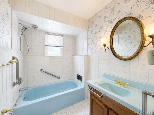 113 Rhodes Street, New Rochelle, NY 10801