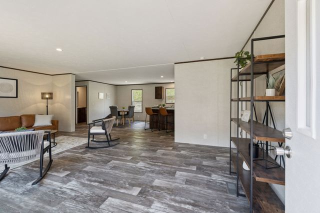 825 Gaulden Hollow Rd, Lafayette, TN 37083