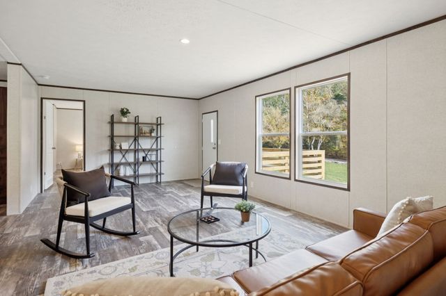 825 Gaulden Hollow Rd, Lafayette, TN 37083