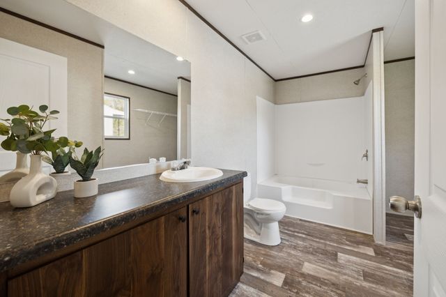 825 Gaulden Hollow Rd, Lafayette, TN 37083