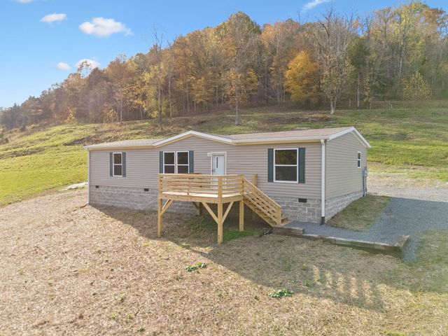 825 Gaulden Hollow Rd, Lafayette, TN 37083
