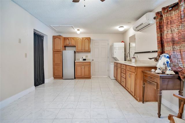 2422 SWEETBRIAR COURT, Kissimmee, FL 34744